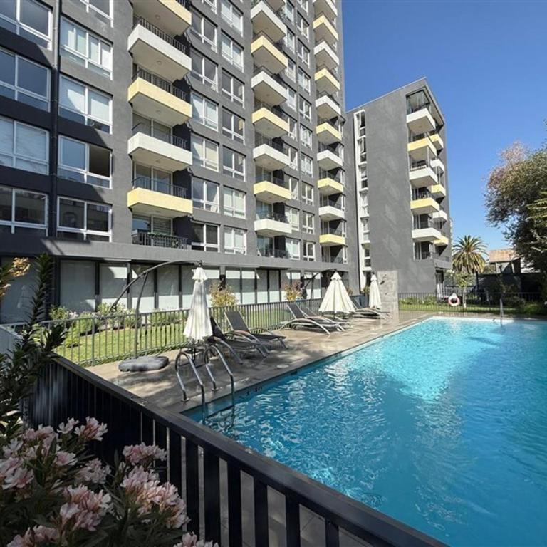 Moderno depto para 2, junto a metro plaza Egaña - Apartamento de 1 dormitorio - 10