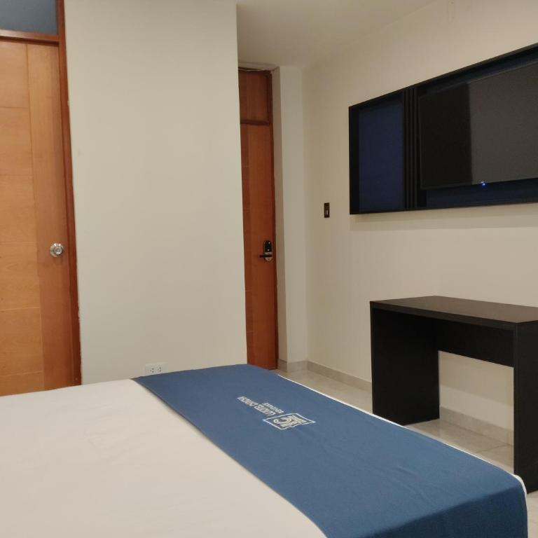 Luxotel Business Chincha - Superior King Room - 6