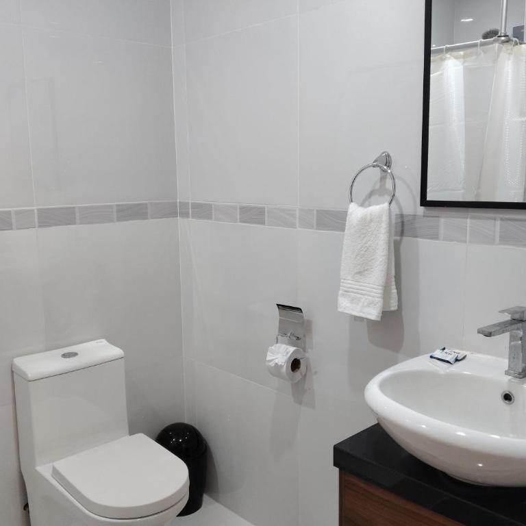 Luxotel Business Chincha - Superior King Room - 10