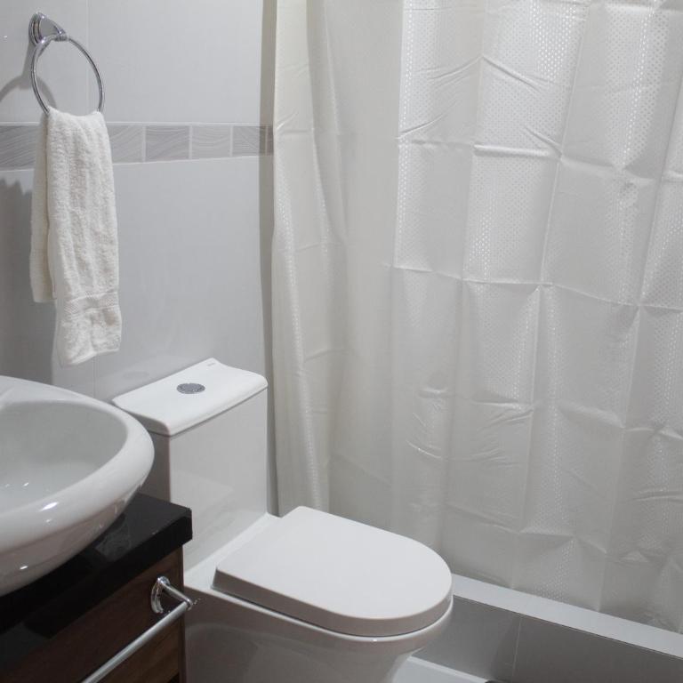 Luxotel Business Chincha - Large Single Room - 12