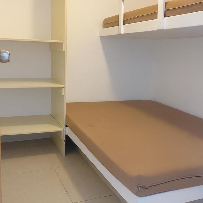 Departamento con Jacuzzi privado y acceso directo al mar - Three-Bedroom Apartment - 8