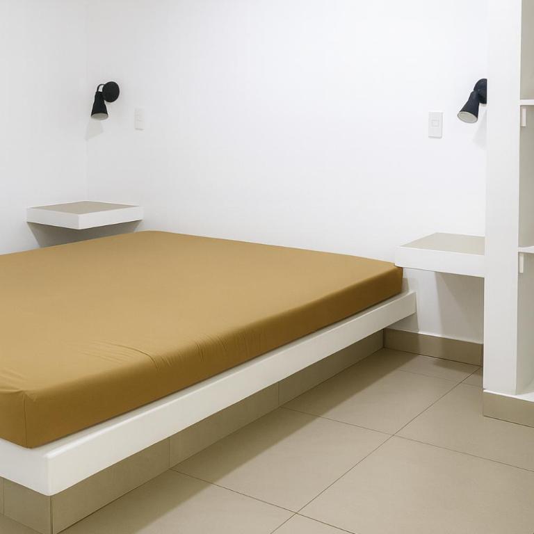 Departamento con Jacuzzi privado y acceso directo al mar - Three-Bedroom Apartment - 11