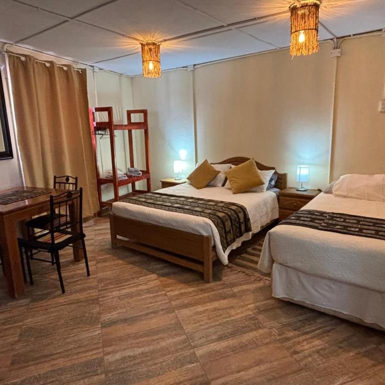 Hostal Katarpe - Habitación Familiar con vistas a la montaña - 3