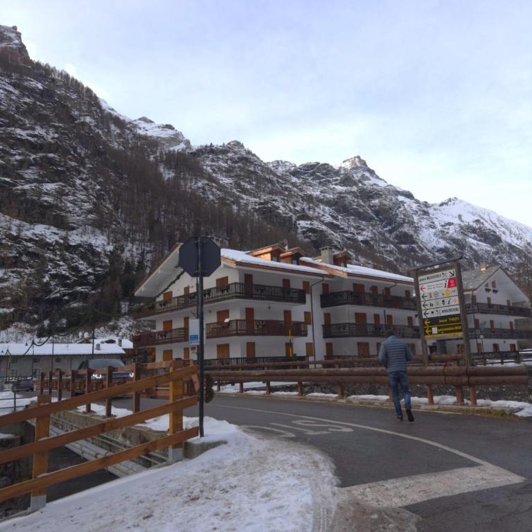 A stone's throw from the slopes in Gressoney - Appartamento con 2 Camere da Letto - 1