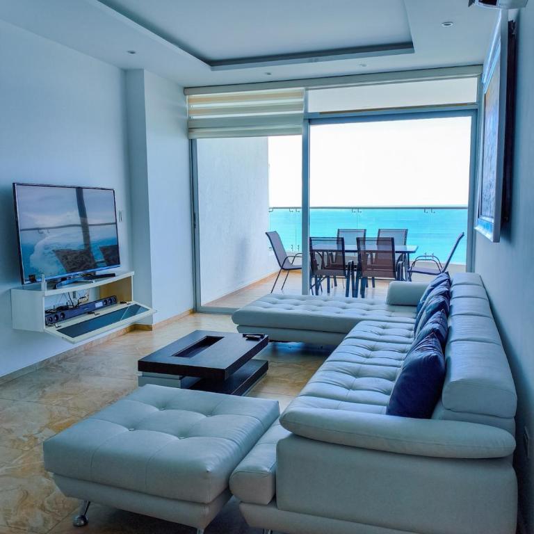 Despertando de lujo en el grand Diamond beach - Three-Bedroom Apartment - 1