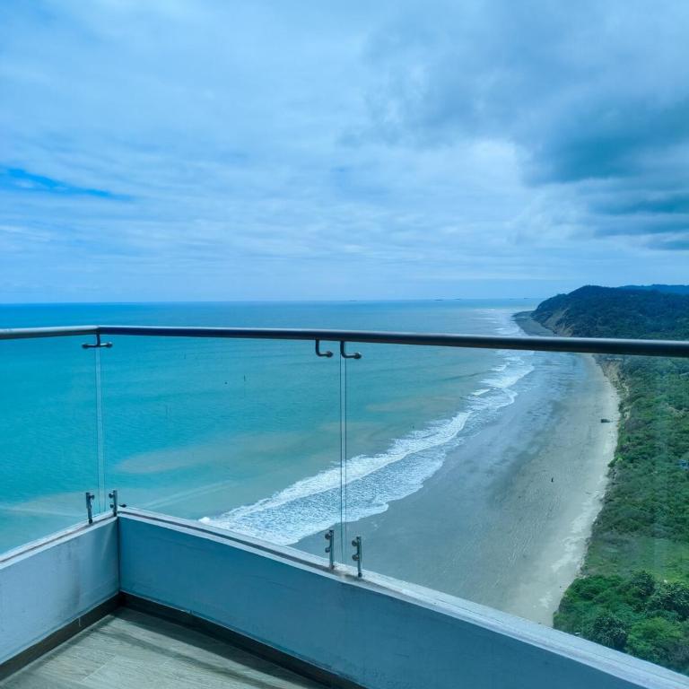 Despertando de lujo en el grand Diamond beach - Three-Bedroom Apartment - 3