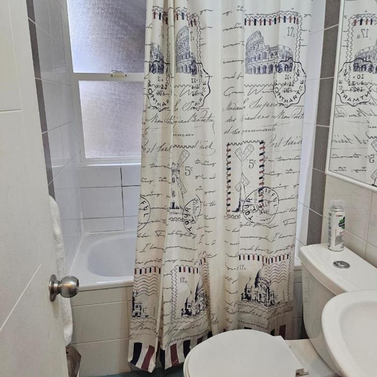 Casa moderna y cómoda cerca del Outlet Paseo Alerce - Three-Bedroom House - 23