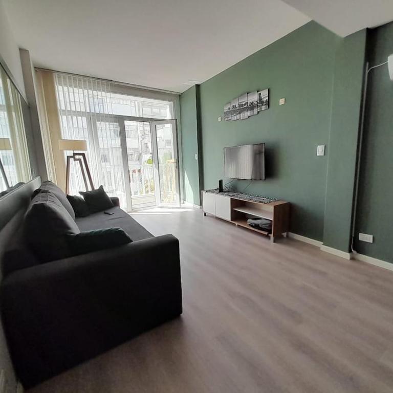 Apartamento con vista lateral al mar - Two-Bedroom Apartment with Sea View - 2