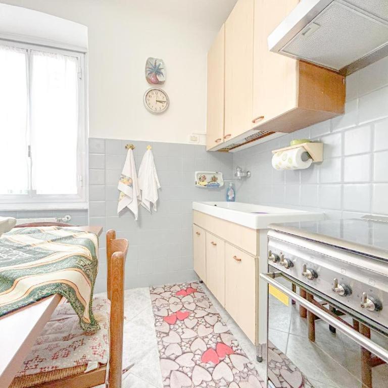 Ikea-metro 5 min Getaway Apartment - Appartamento con 2 Camere da Letto - 5