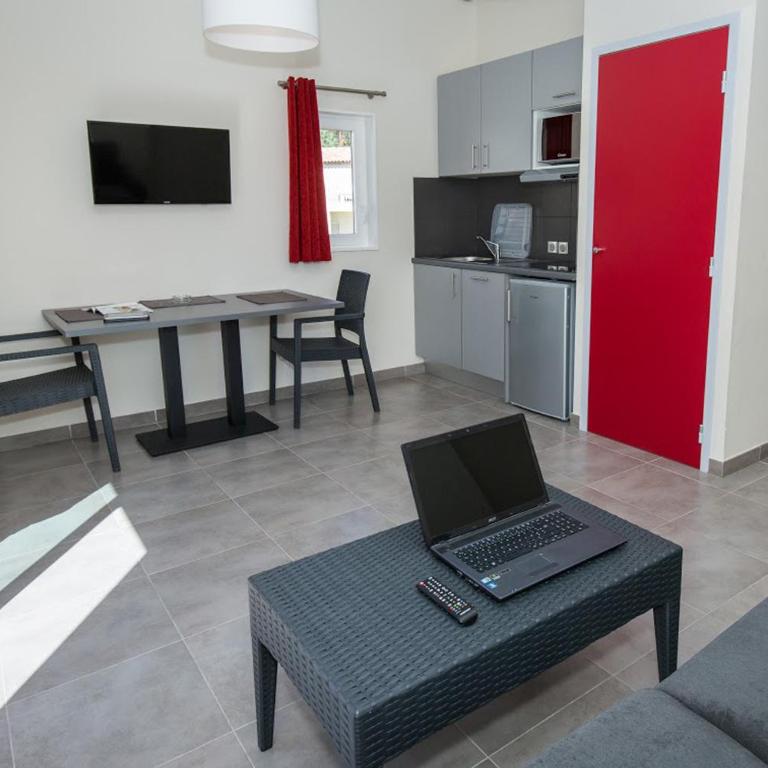 SOWELL RESIDENCES Les Perles du Golfe de Saint-Tropez - Studio (2 Adultes) - 4