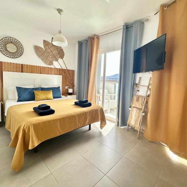 Candy Pop - AC, High speed internet ,Desk with natural light, Pool and two Terraces - Apartamento - 4