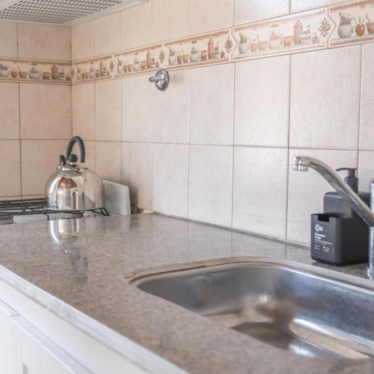 Hotel Edith - Two-Bedroom Apartment with Balcony and Terrace - 16