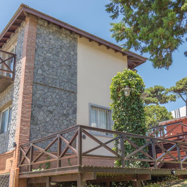 Hotel Edith - Two-Bedroom Apartment with Balcony and Terrace - 8