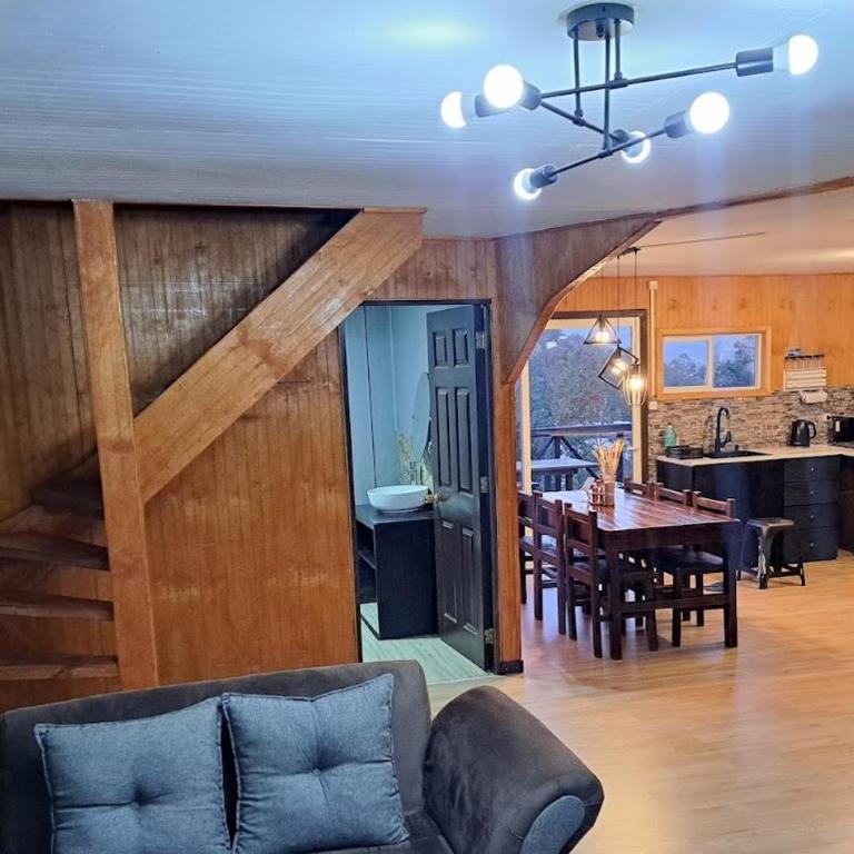 Cabaña Acogedora con Vista al Rio Valdivia, Niebla - Three-Bedroom House - 9