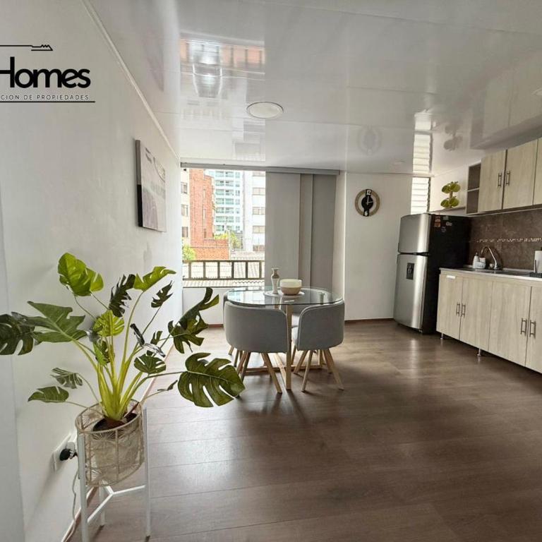 Modern apartment with private parking - Two-Bedroom Apartment with City View - 2