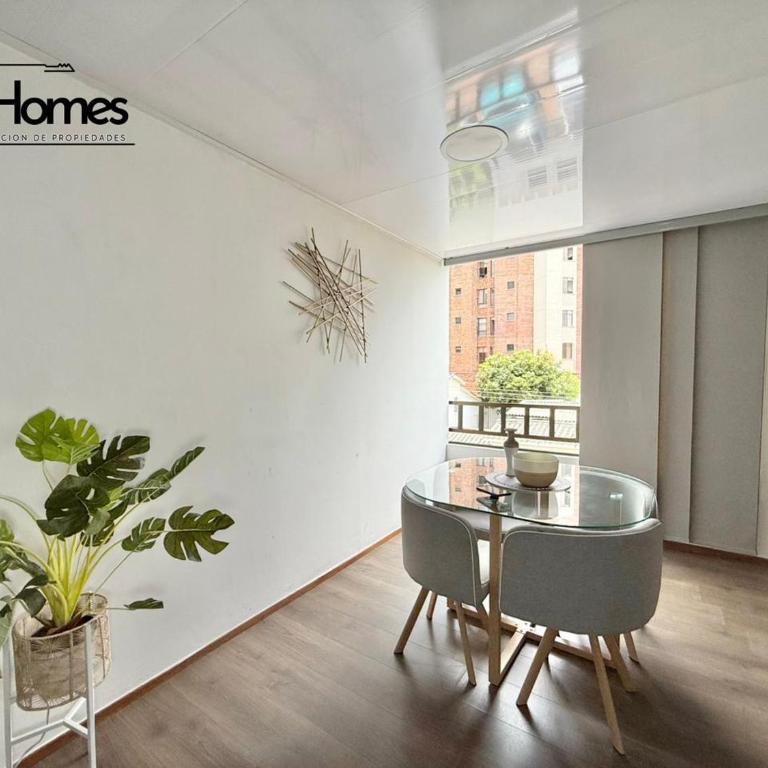 Modern apartment with private parking - Two-Bedroom Apartment with City View - 3