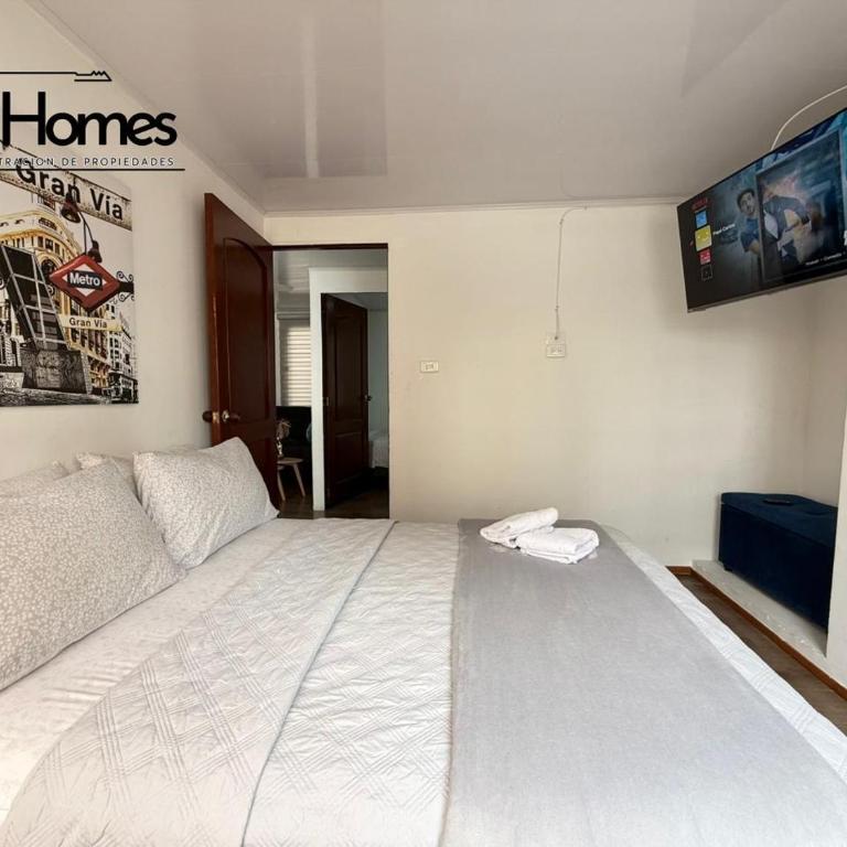 Modern apartment with private parking - Two-Bedroom Apartment with City View - 14