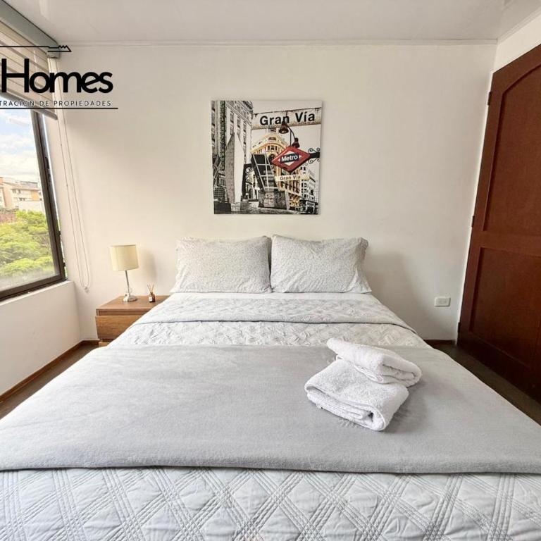 Modern apartment with private parking - Two-Bedroom Apartment with City View - 17