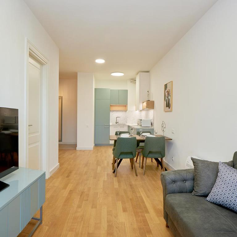 Skyline resort CG - One-Bedroom Apartment with Balcony - 2