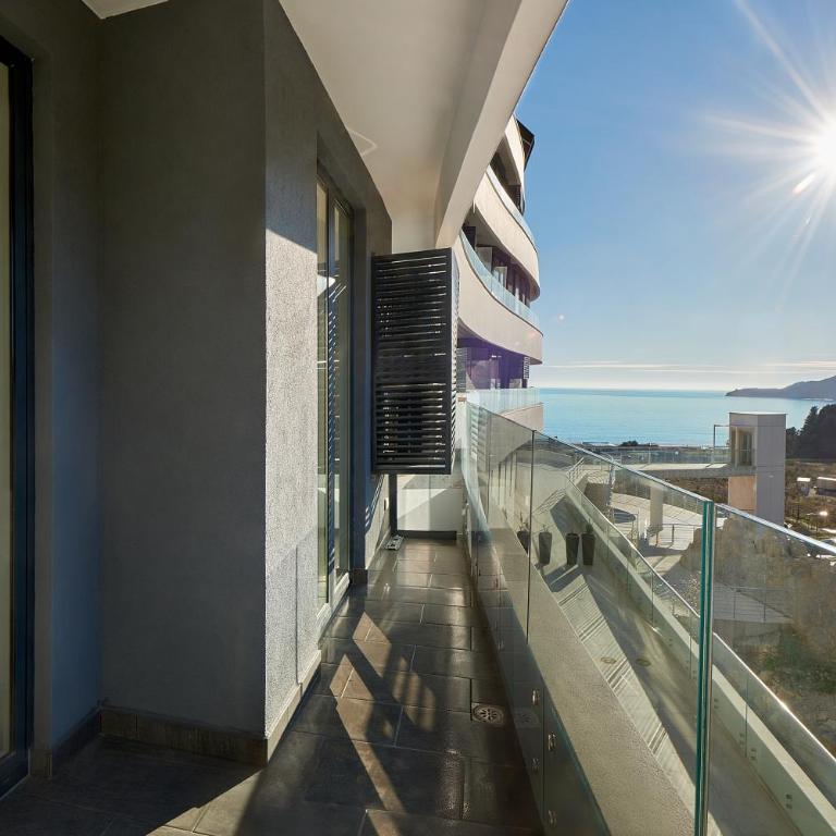 Skyline resort CG - One-Bedroom Apartment with Balcony - 5
