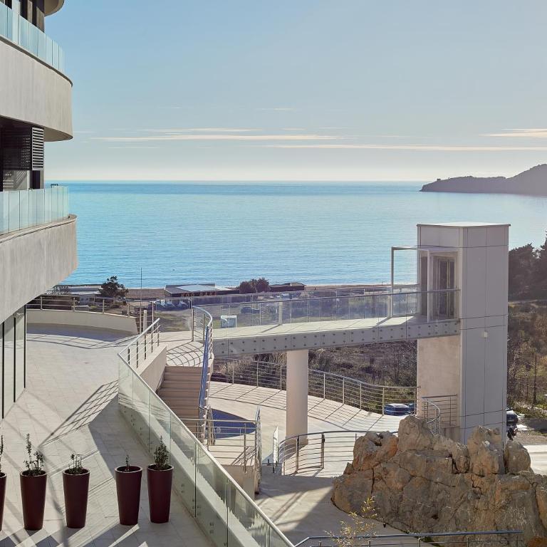 Skyline resort CG - One-Bedroom Apartment with Balcony - 4