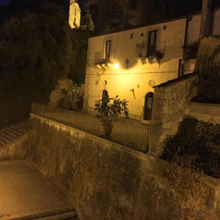 Antico Mercato - Two-Bedroom House - 40