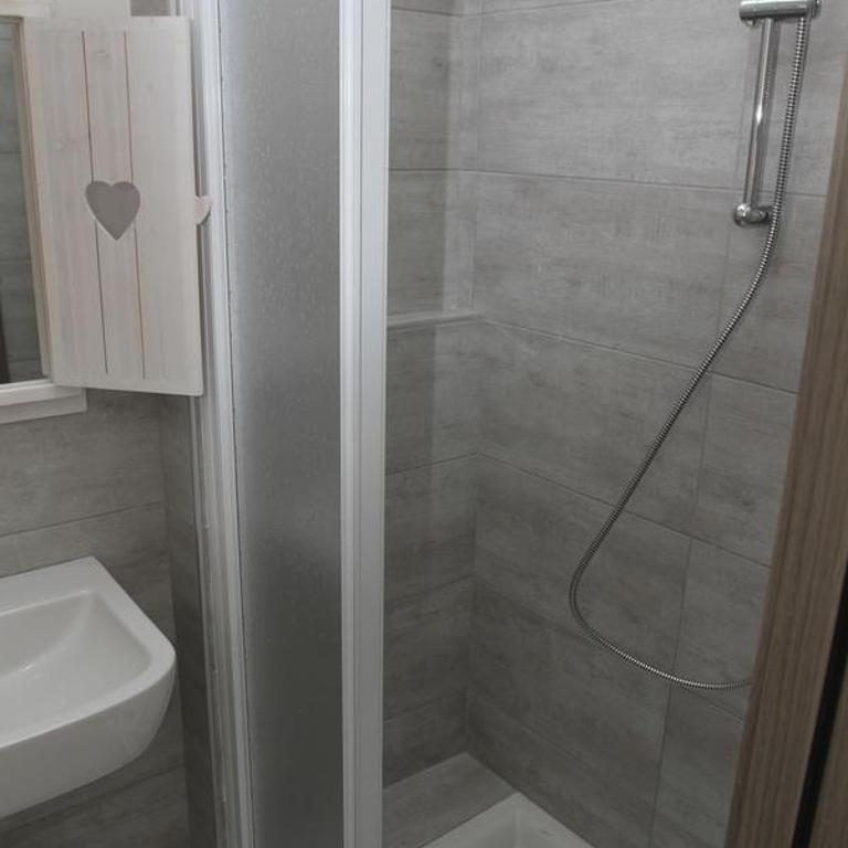 Carducci - Deluxe Double Room with Shower - 12