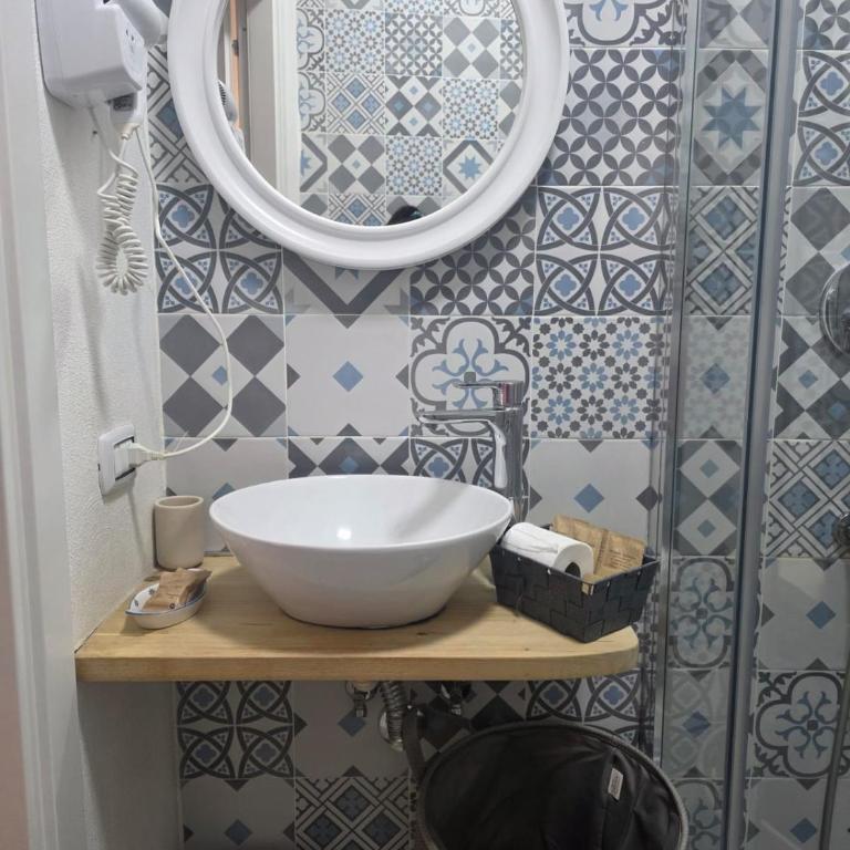 Quartino Napoletano - Budget Double Room - 8