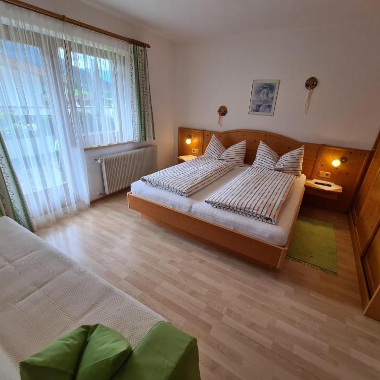 Landhaus KitzAlp (Alpenheim) - Apartment mit Dusche - 1