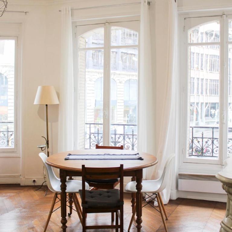 Bright stay in the heart of Paris for 4 people - Apartment - 1