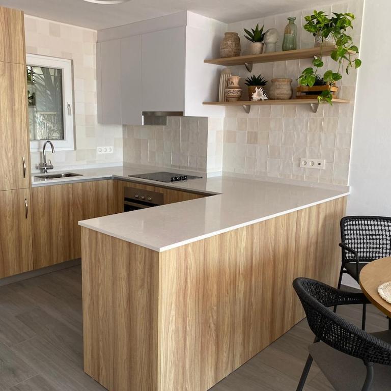 Panoramic Sea & Beach views luxury 2 bedroom Apt - Apartamento de 2 dormitorios - 18