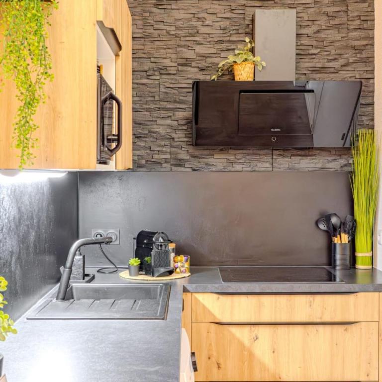 Casa Paillote - Sur le Port - Clim - Calme et Cosy - Appartement 2 Chambres - 17