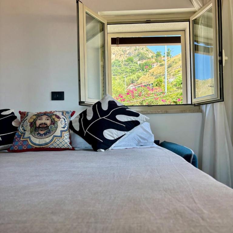 View Terrace Apartment in Taormina - Murmuria Eolia - King Studio with Sofa Bed - 21