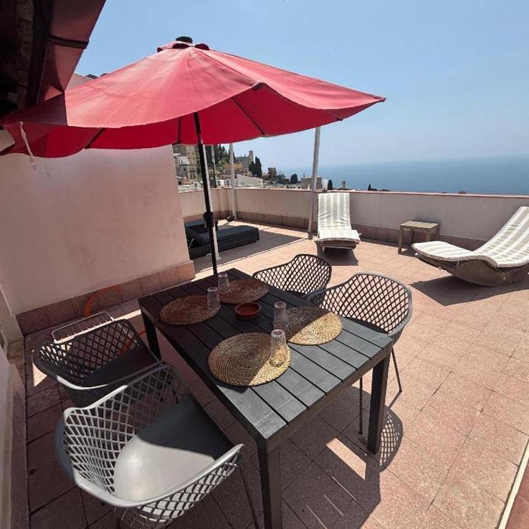 View Terrace Apartment in Taormina - Murmuria Eolia - King Studio with Sofa Bed - 29