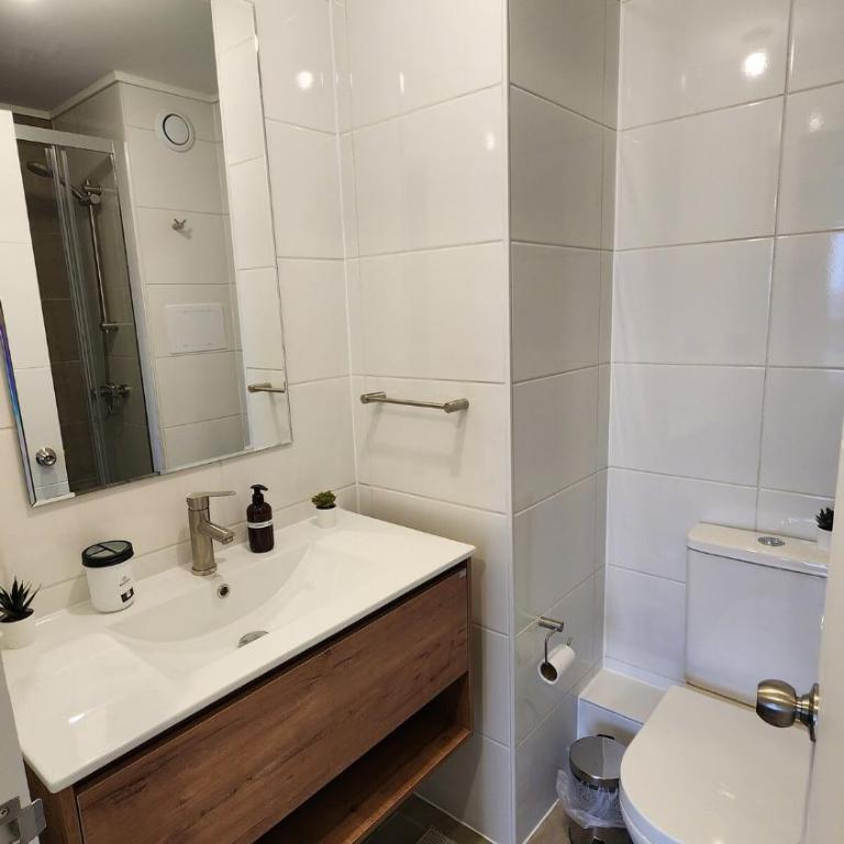 Departamento moderno y cómodo, inmejorable ubicación 2D2B, con estacionamiento - Apartamento de 2 dormitorios - 9