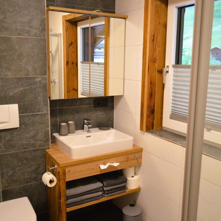 Ferienwohnung Rohrmoser mit 1 Schlafzimmer - Apartment mit 1 Schlafzimmer - 14