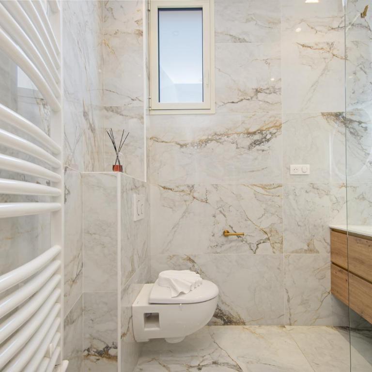 5 min Casino de Monaco - Appartement rénové - EI - Two-Bedroom Apartment - 21