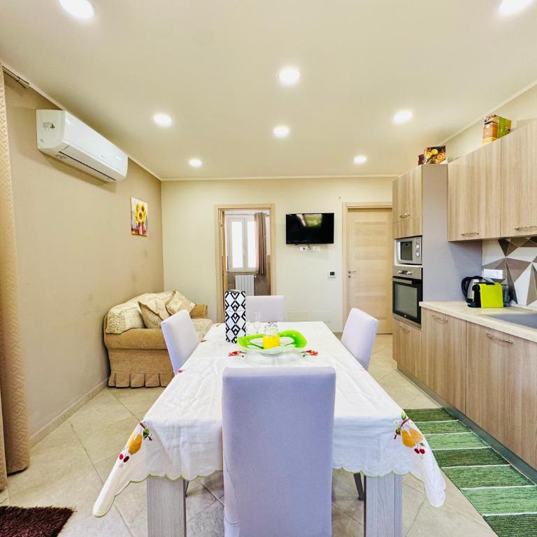 La Cinisara Apartments - Apartment mit 3 Schlafzimmern und Balkon - 9