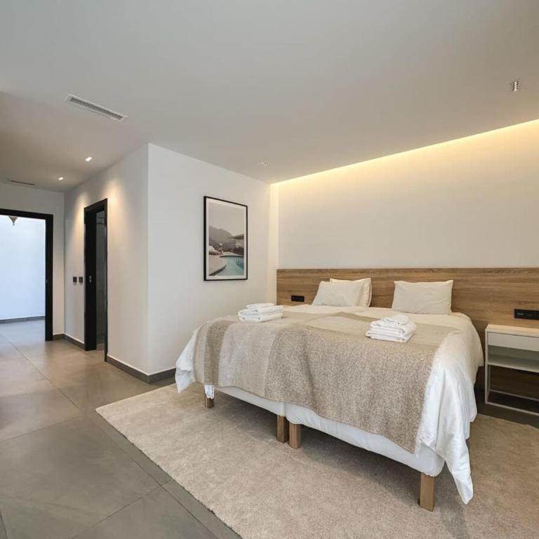 Villa El Paraiso Cinema Gym Pool Lounge Parking - Apartamento - 36