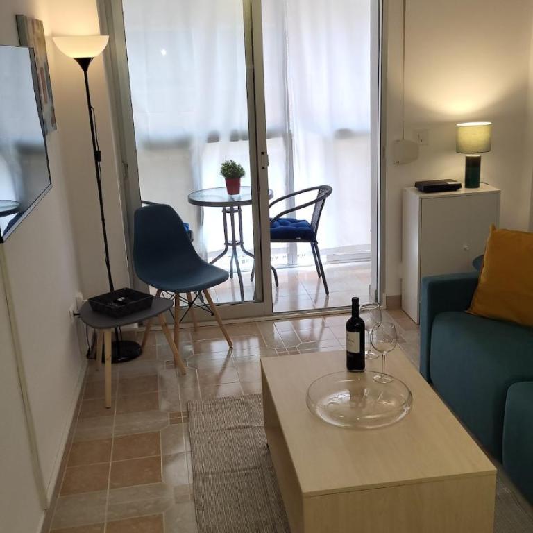 ESTUDIO junto playa Poniente con piscina - Estudio con terraza - 2