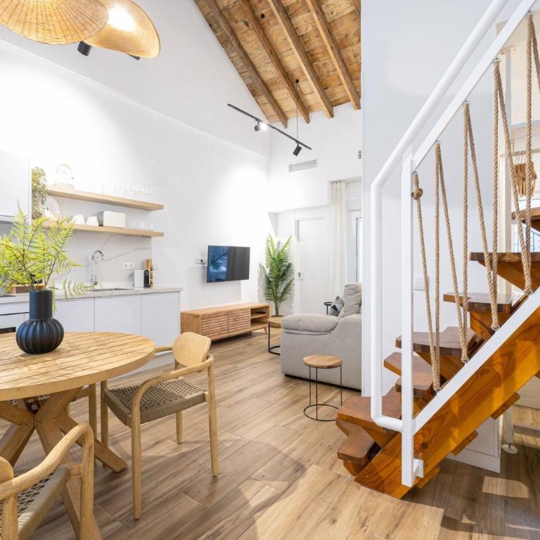 Modern duplex courtyard -2Bedrooms 2Baths - Apartamento - 3