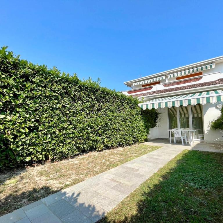 Terraced house with private garden - Villa - 1