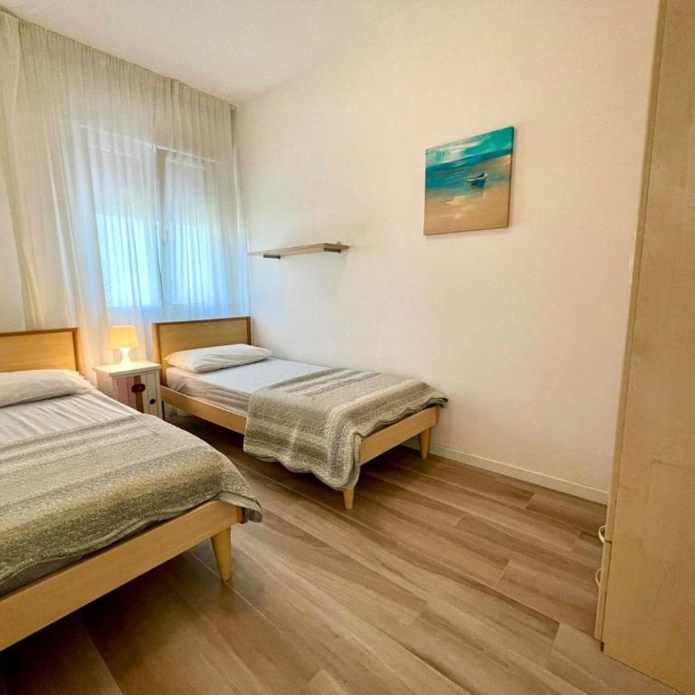 Terraced house with private garden - Villa - 10