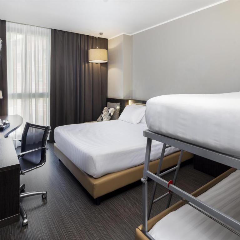 Best Western Premier CHC Airport - Camera Familiare con Letto Queen-Size - Non Fumatori - 1