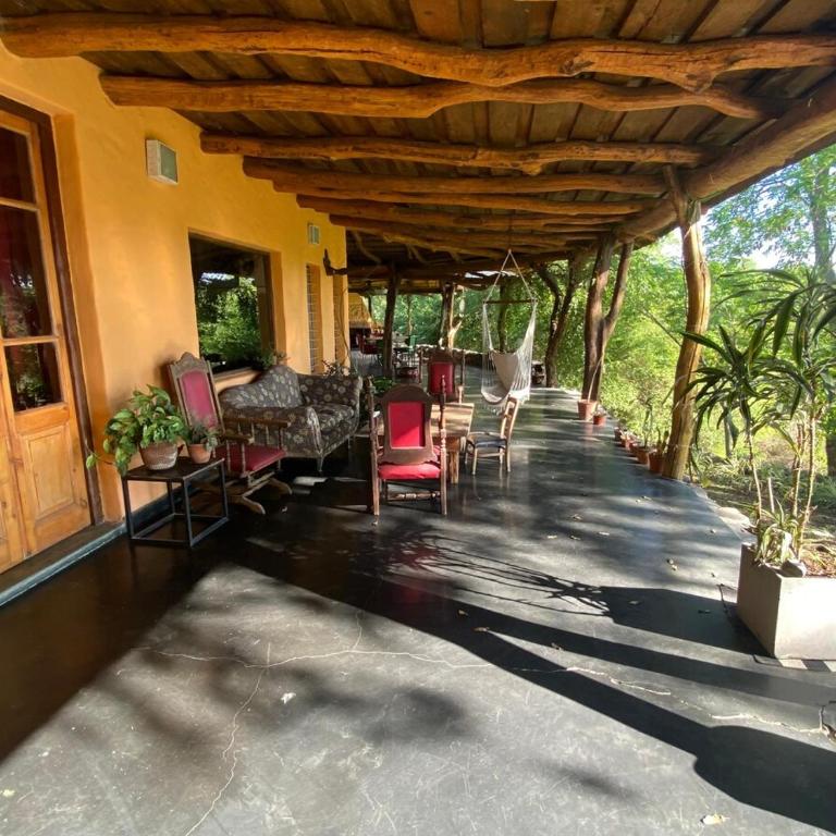 House of culture and meetings - Four-Bedroom House - 60