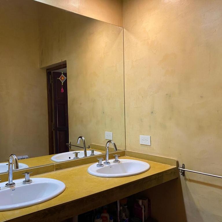 House of culture and meetings - Four-Bedroom House - 63