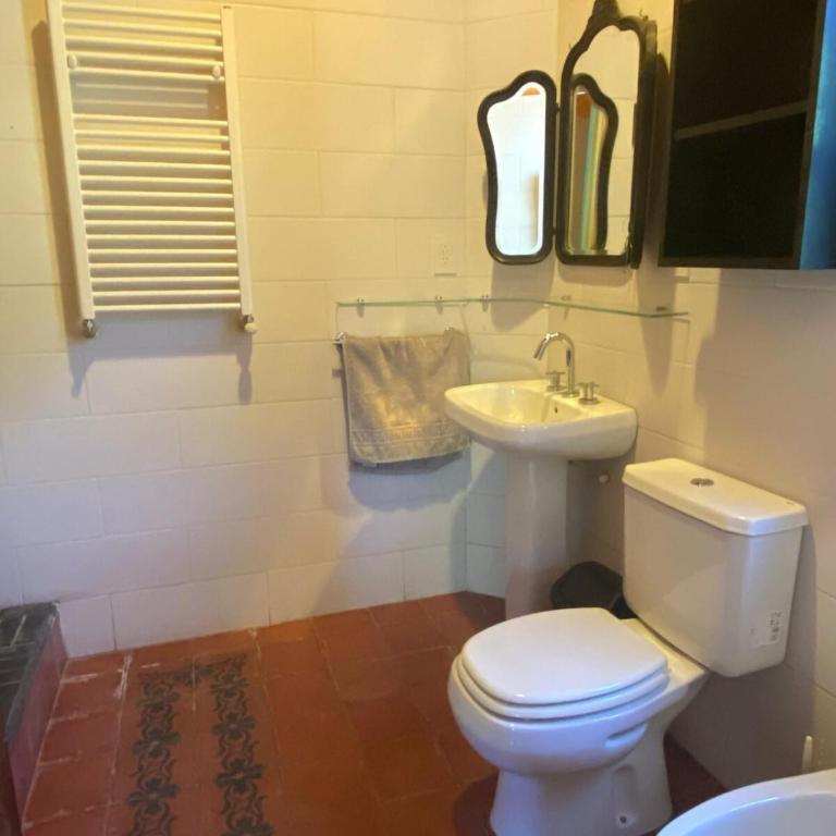 House of culture and meetings - Four-Bedroom House - 64