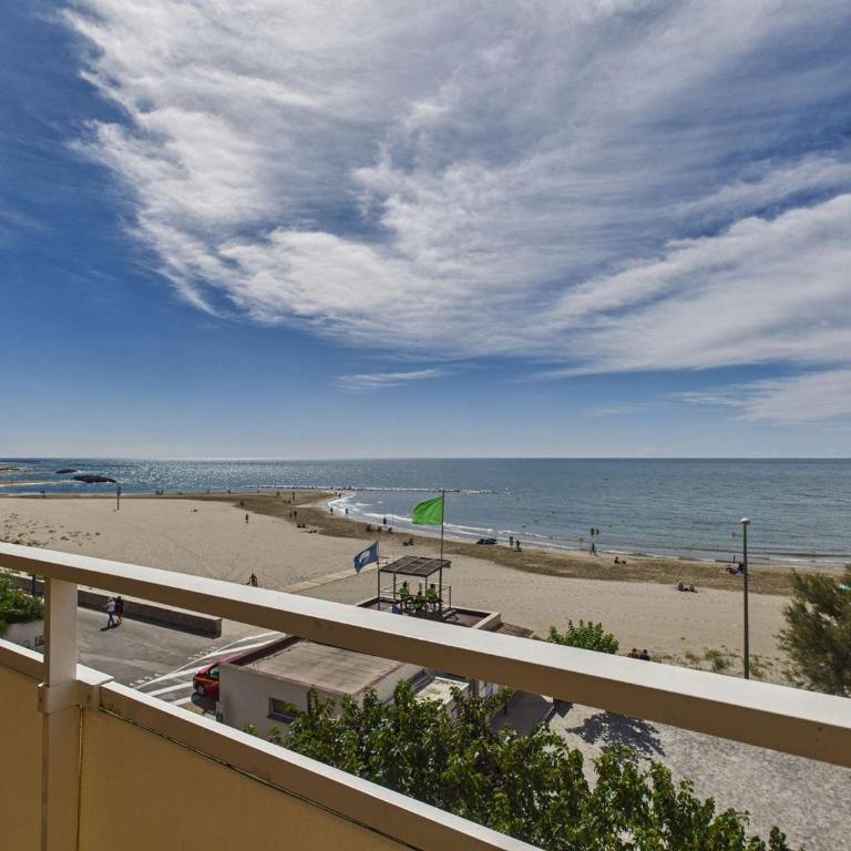 Grau d'Agde : Appartement 3 pièces avec terrasses à 20m de la plage - Appartamento con 2 Camere da Letto - 5