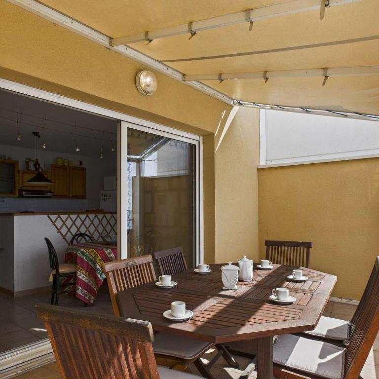 Grau d'Agde : Appartement 3 pièces avec terrasses à 20m de la plage - Appartamento con 2 Camere da Letto - 6