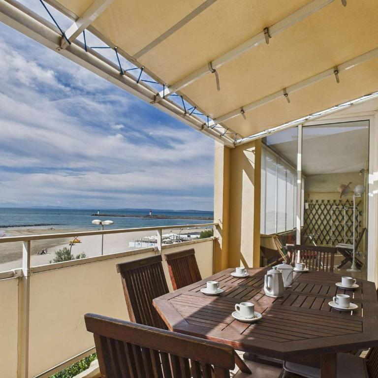 Grau d'Agde : Appartement 3 pièces avec terrasses à 20m de la plage - Appartamento con 2 Camere da Letto - 8